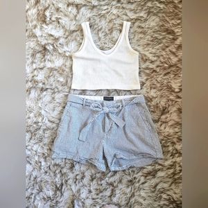 Banana republic size 8 stripe shorts